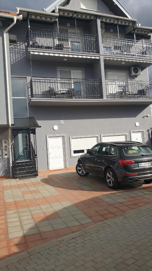 Apartments Kamenjar Novi Sad Esterno foto